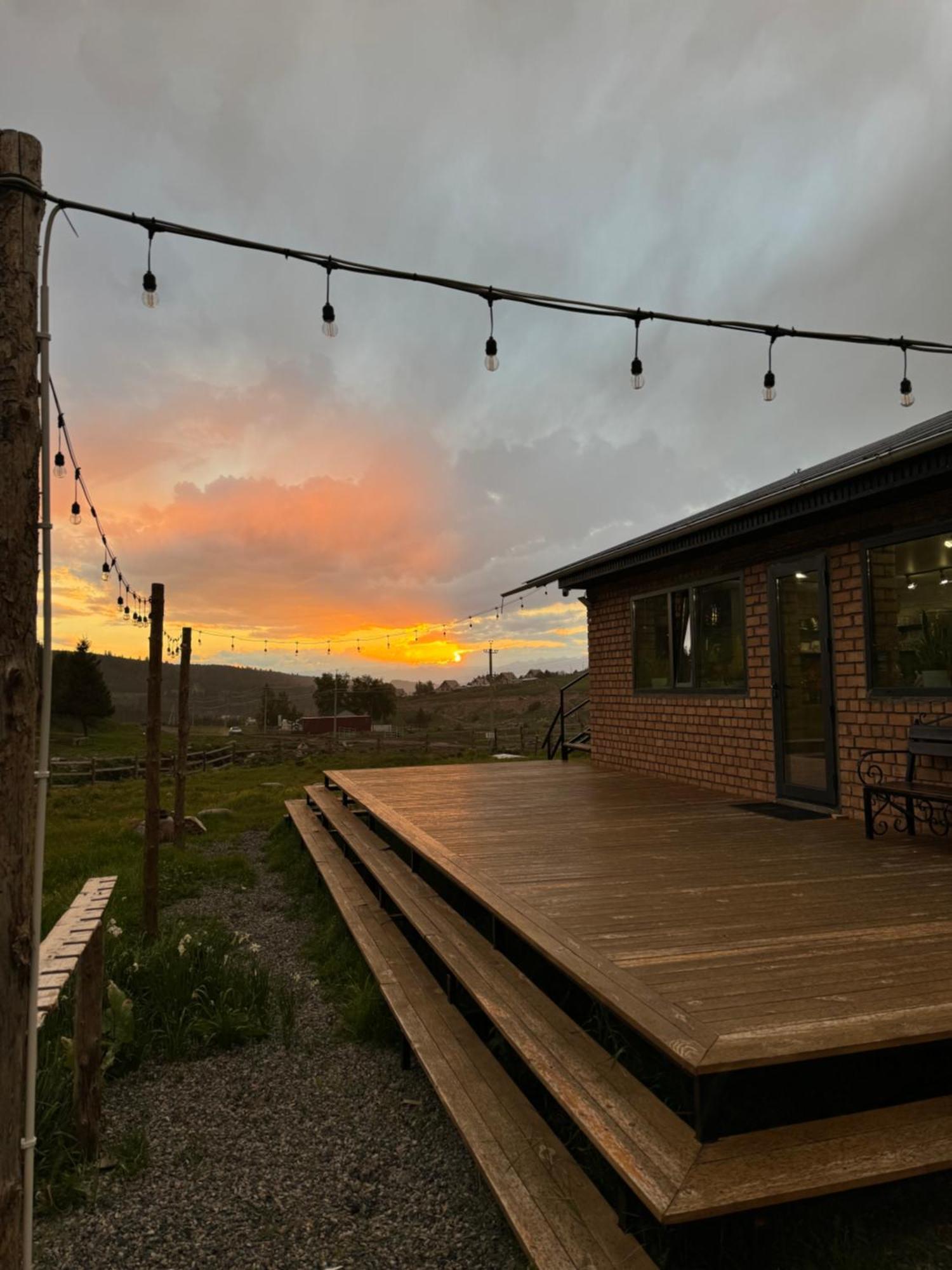Mine Hostel Dzhergalan Jyrgalan ภายนอก รูปภาพ