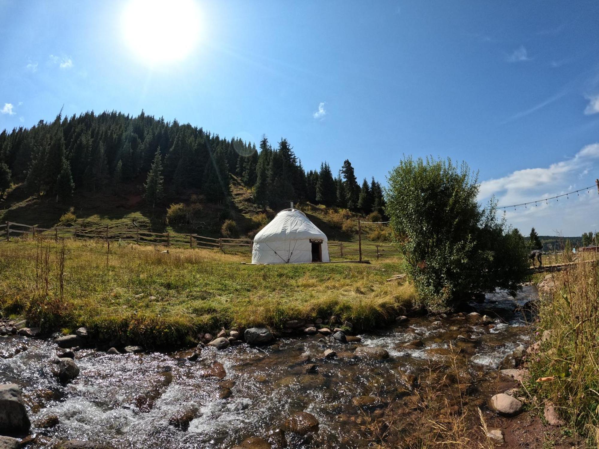 Mine Hostel Dzhergalan Jyrgalan ภายนอก รูปภาพ