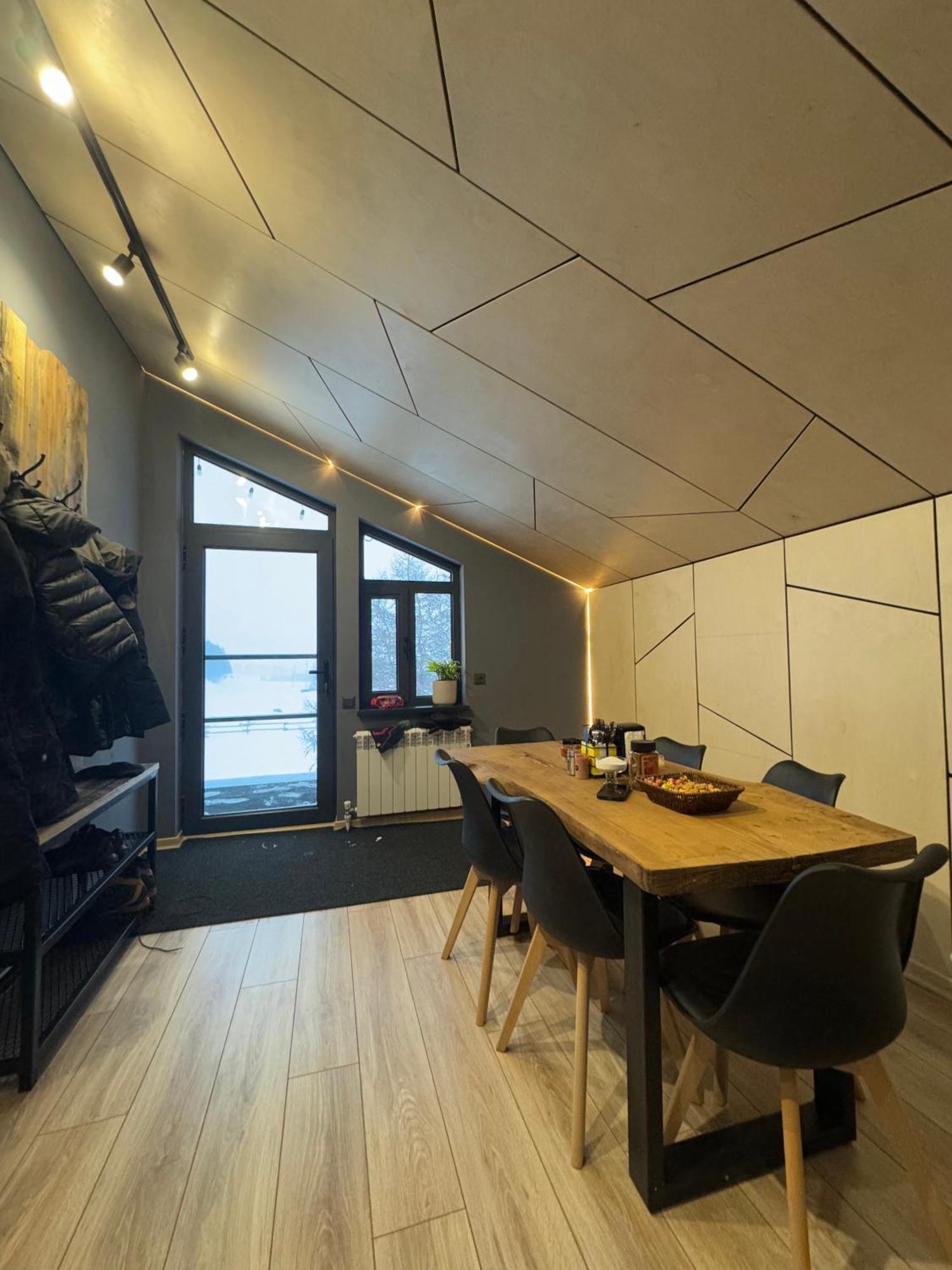 Mine Hostel Dzhergalan Jyrgalan ภายนอก รูปภาพ