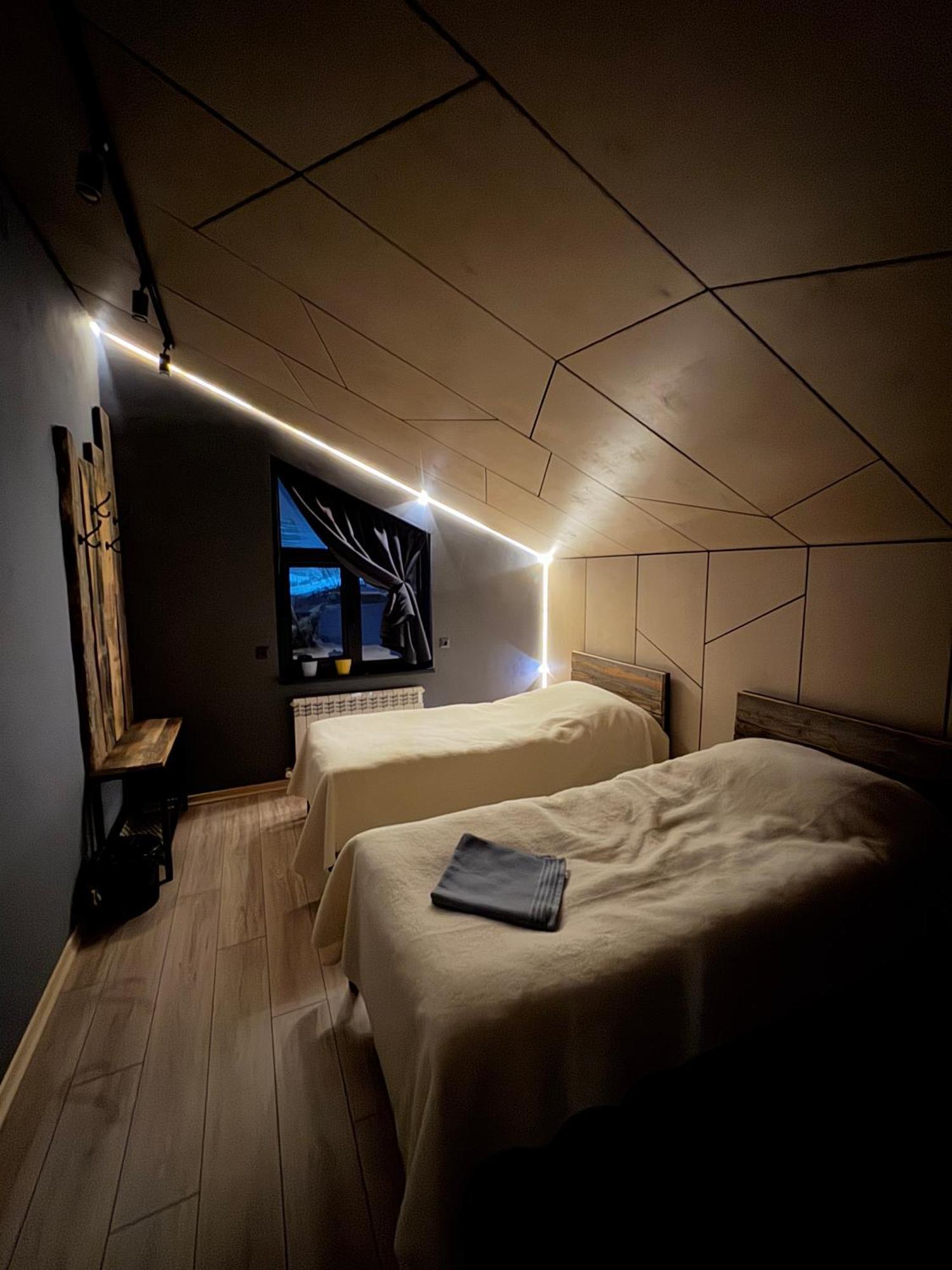 Mine Hostel Dzhergalan Jyrgalan ภายนอก รูปภาพ