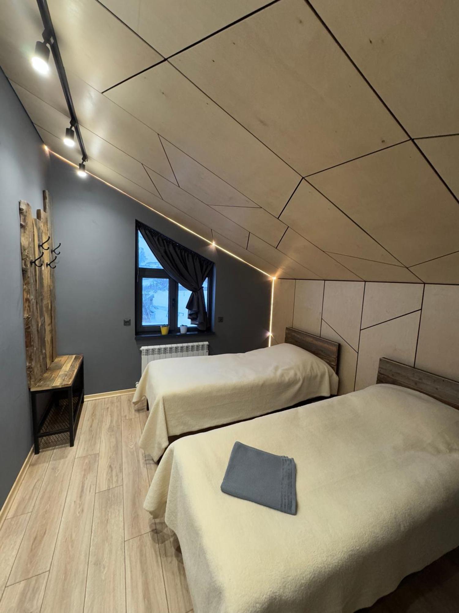 Mine Hostel Dzhergalan Jyrgalan ภายนอก รูปภาพ